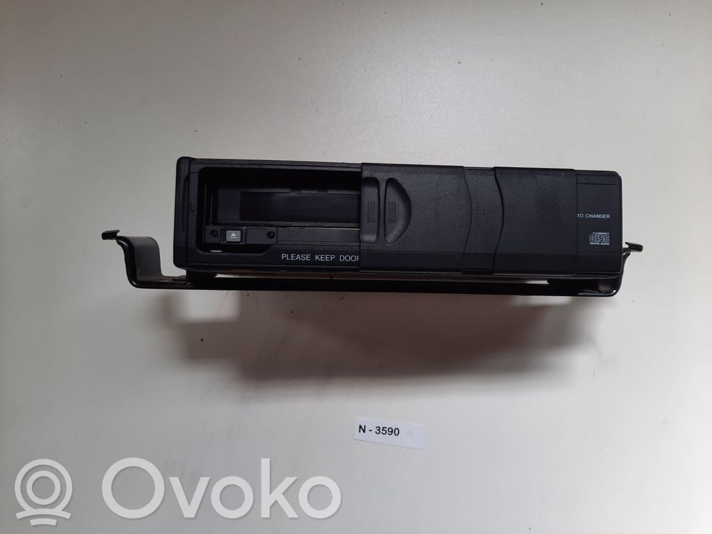 CD/DVD-vaihdin   3S7T18C830AD