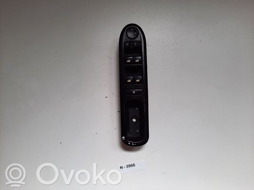 Electric window control switch