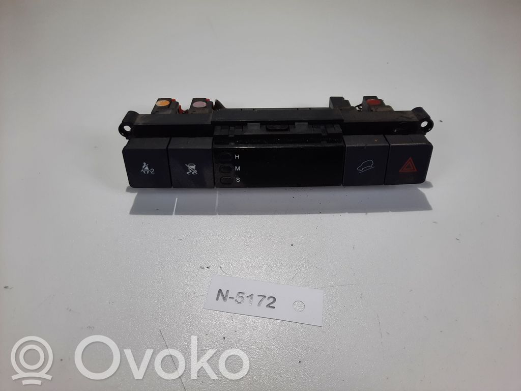Chevrolet Captiva Hazard light switch 