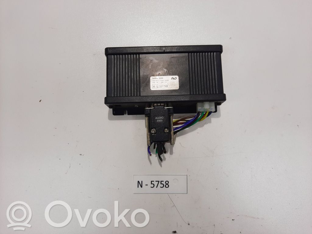 Volkswagen PASSAT B6 Sound amplifier 