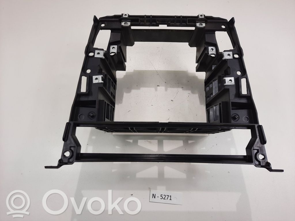 BMW 5 E60 E61 Panelės apdailos skydas (centrinis) 