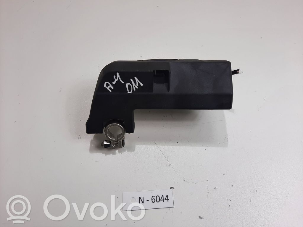 Cable positivo (batería)   B0101034
