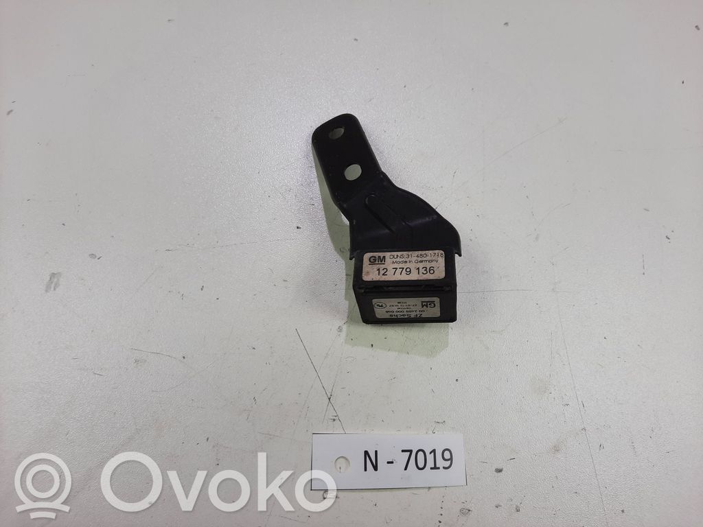 Opel Astra J Airbag deployment crash/impact sensor 
