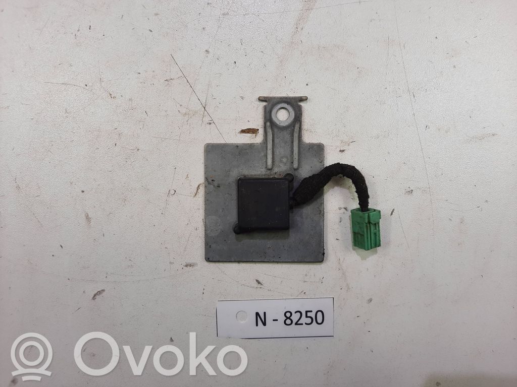Mazda CX-5 Antenne intérieure accès confort 