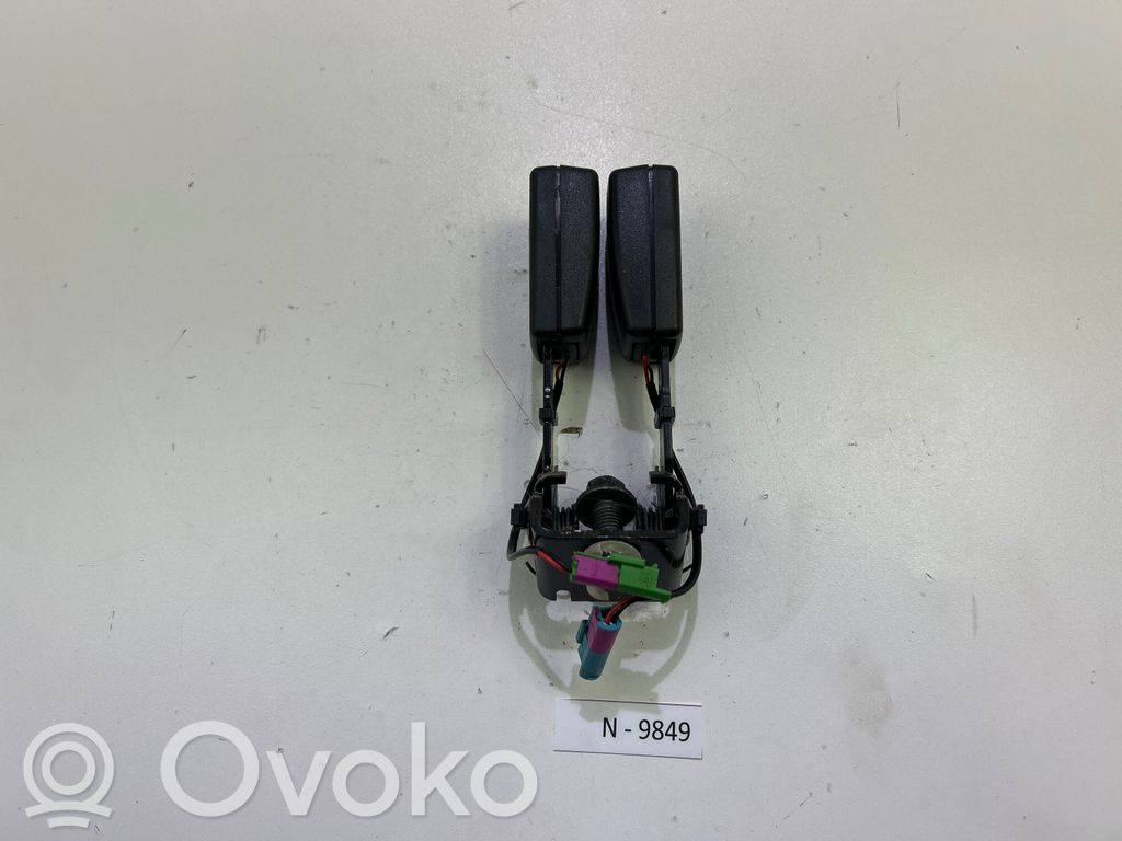 Volvo XC60 Klamra tylnego pasa bezpieczeństwa 