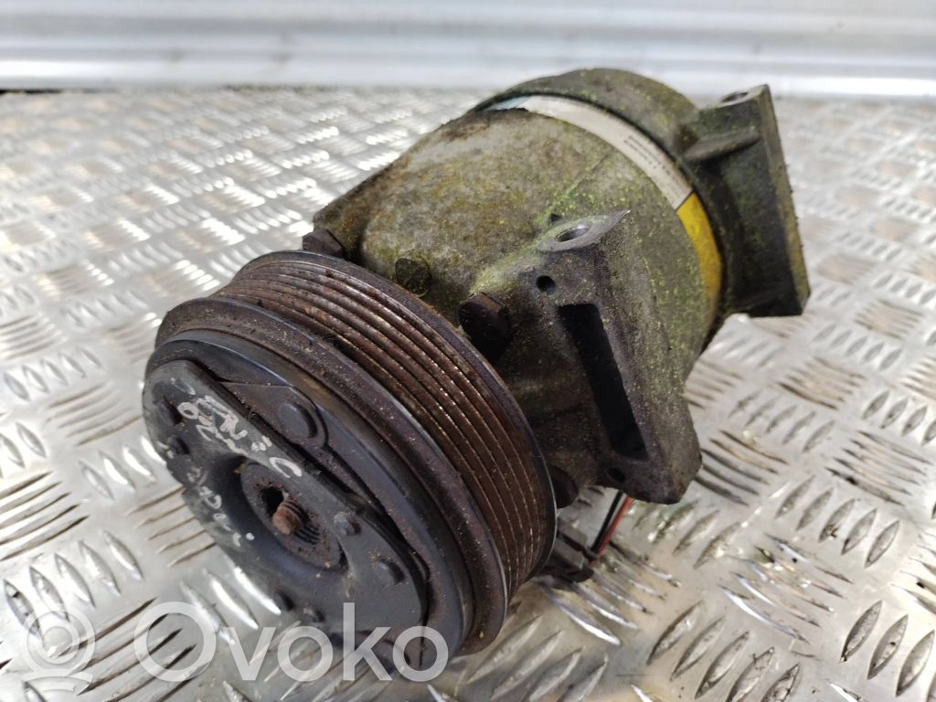 Renault Scenic I Air conditioning (A/C) compressor (pump) 