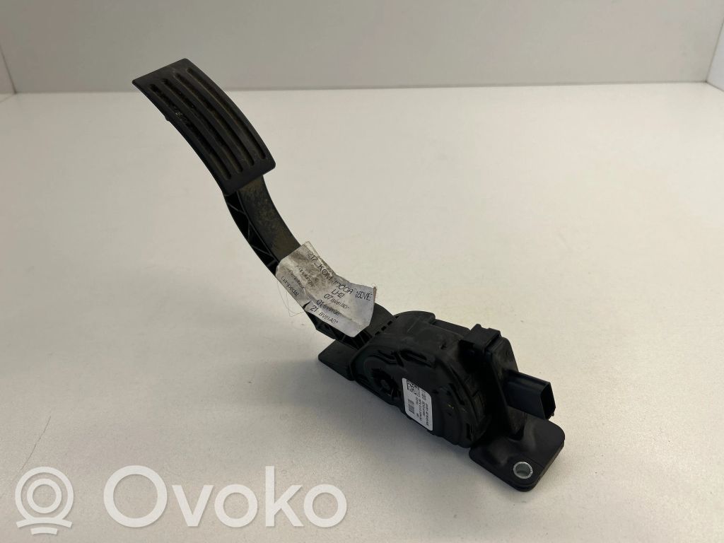 Akceleratoriaus pedalas   BV619F836AB