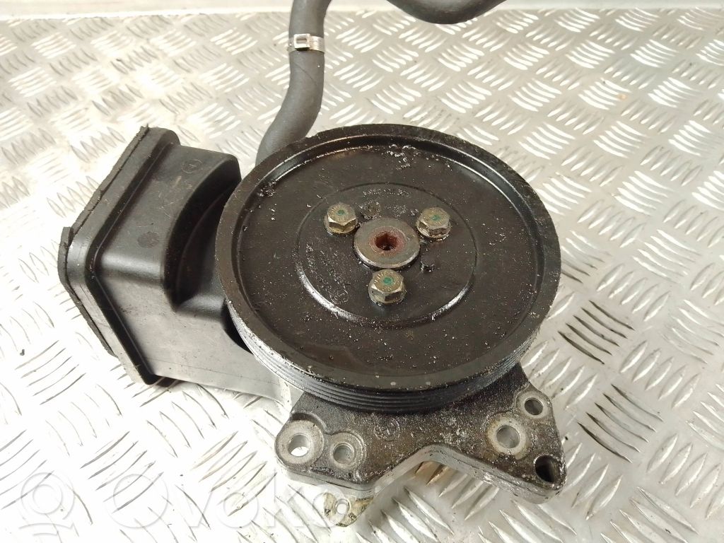 BMW 5 E39 Power steering pump 