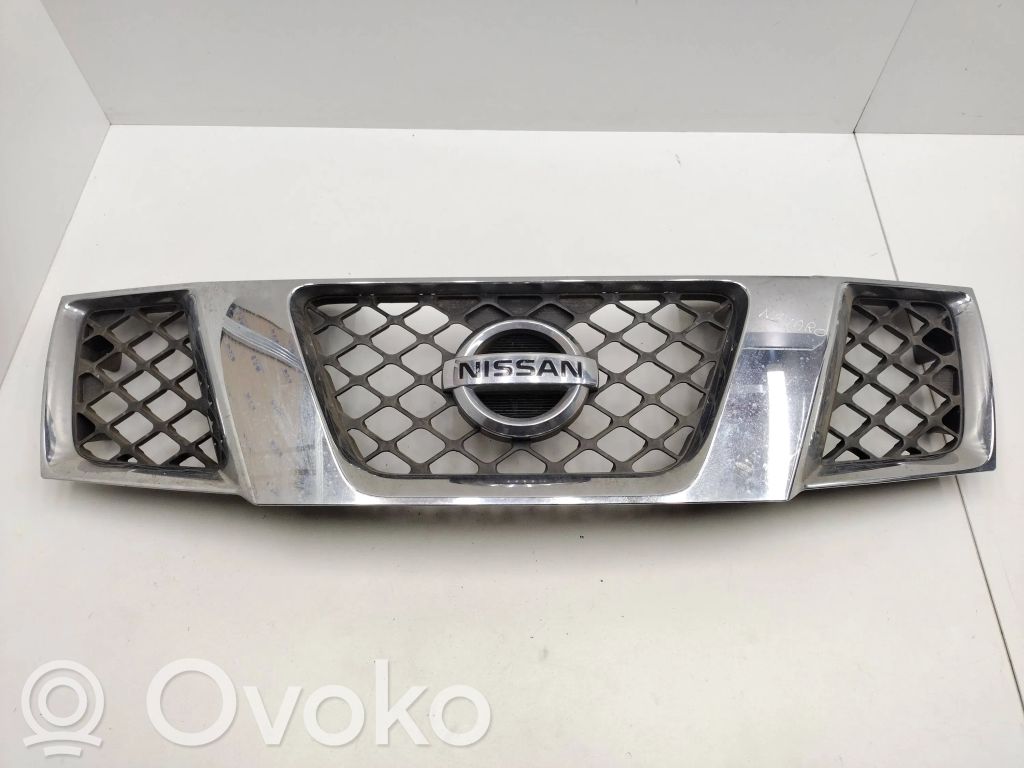 Nissan Navara D40 Front bumper upper radiator grill 
