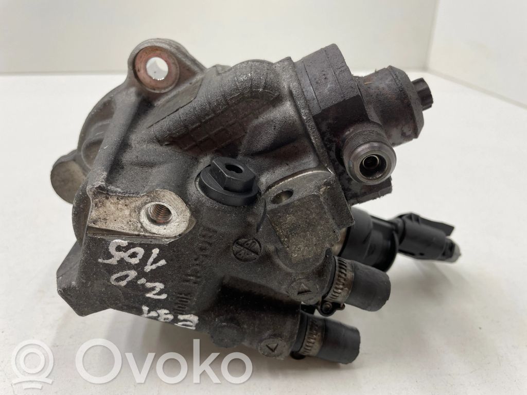 BMW 3 E90 E91 Fuel injection high pressure pump 