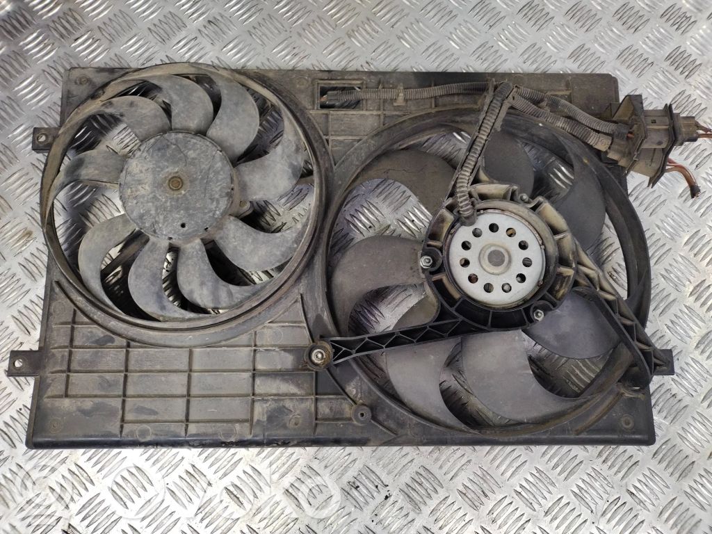 Skoda Fabia Mk1 (6Y) Elektryczny wentylator chłodnicy 