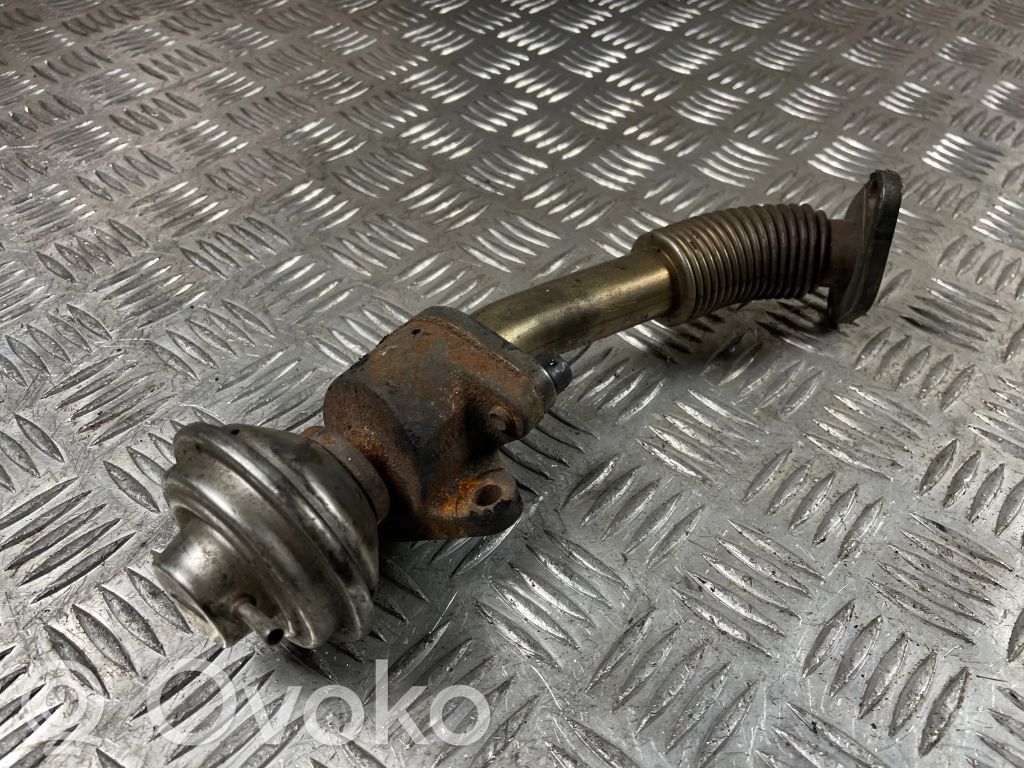 Audi 100 S4 C4 Válvula EGR 