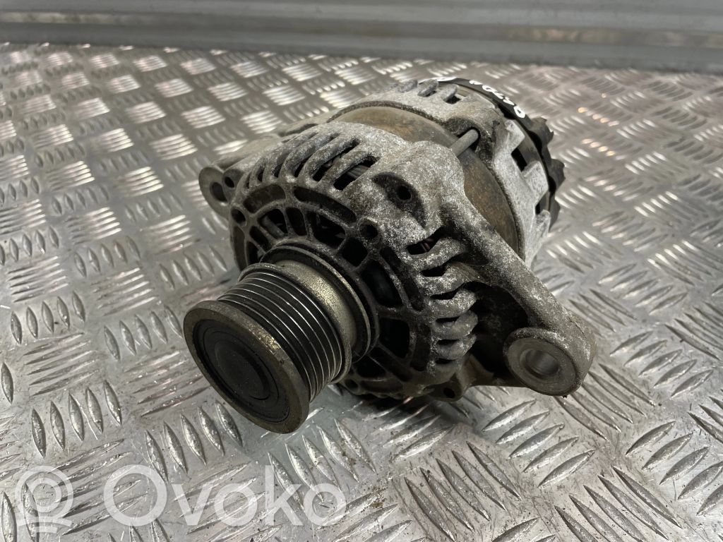 Opel Astra J Generator/alternator 