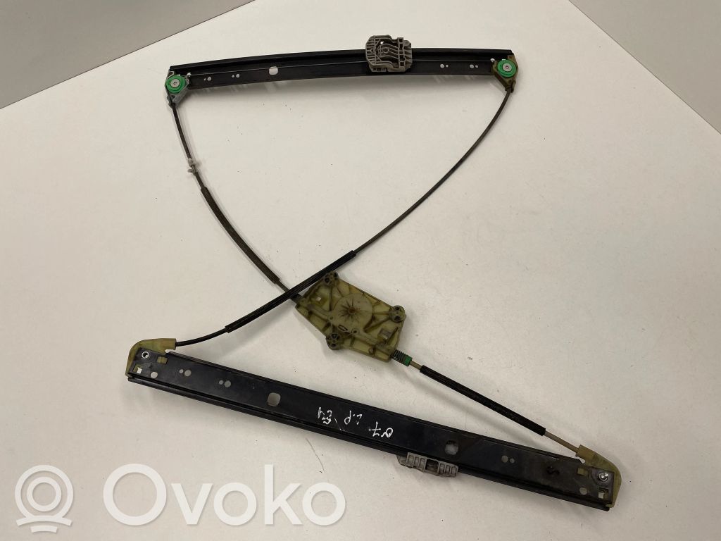 Audi Q7 4L Mechanizm podnoszenia szyby przedniej bez silnika 