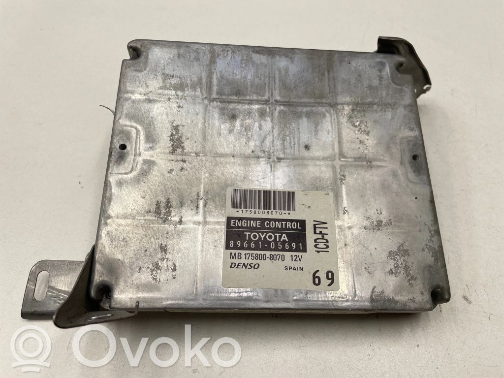 Toyota Avensis T250 Engine control unit/module 