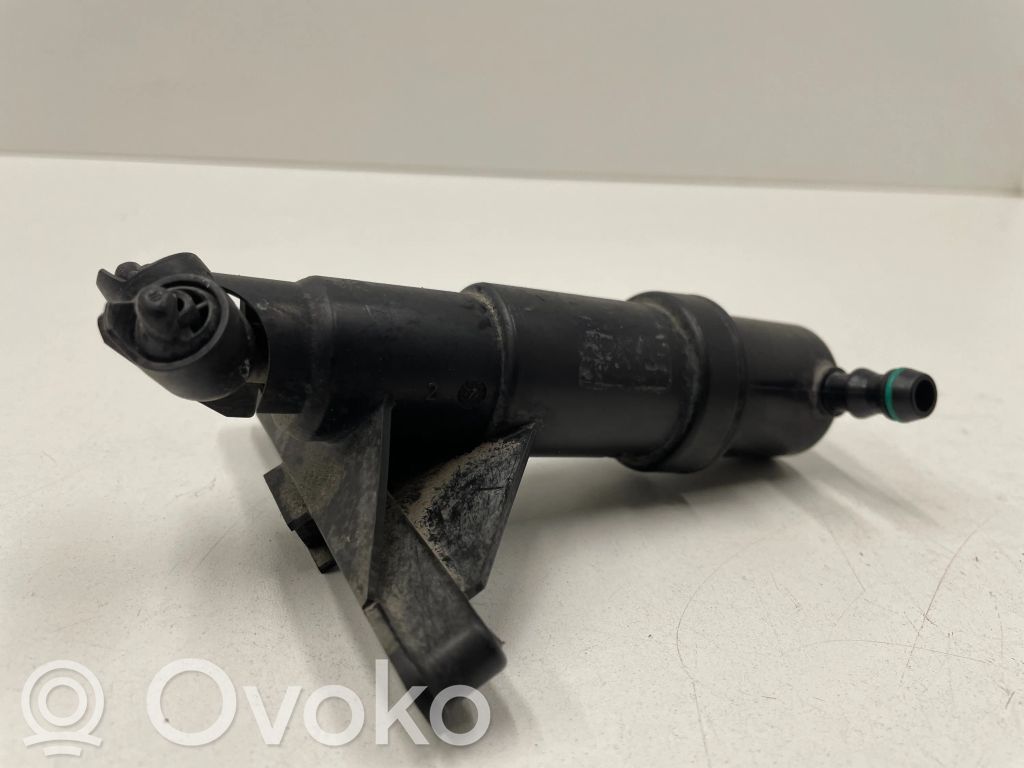 Headlight washer spray nozzle   090407,23471