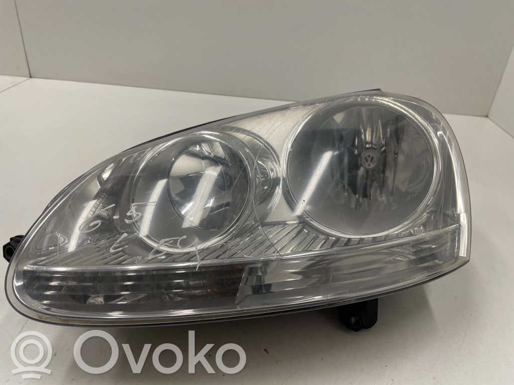 Volkswagen Golf V Lampa przednia 