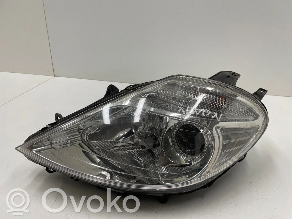 Citroen C8 Priekšējais lukturis 