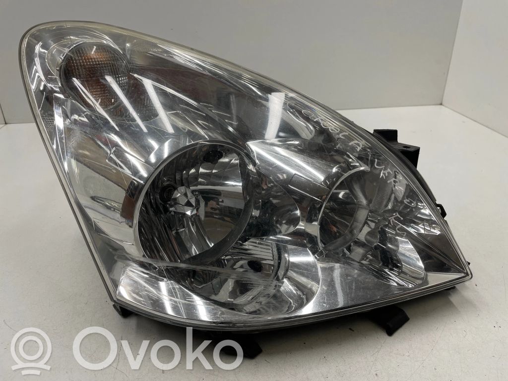 Toyota Corolla Verso AR10 Priekšējais lukturis 