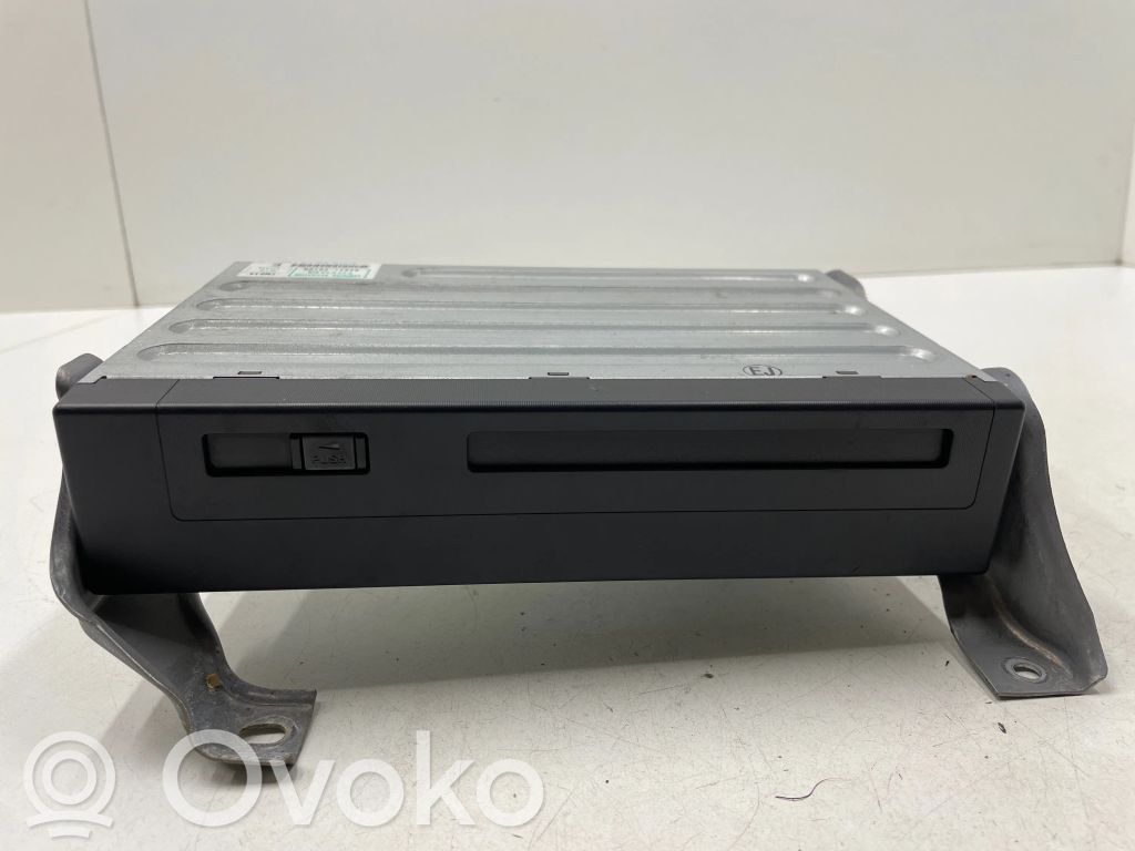 Stacja multimedialna GPS / CD / DVD   8684150100,021446,EJDD009022