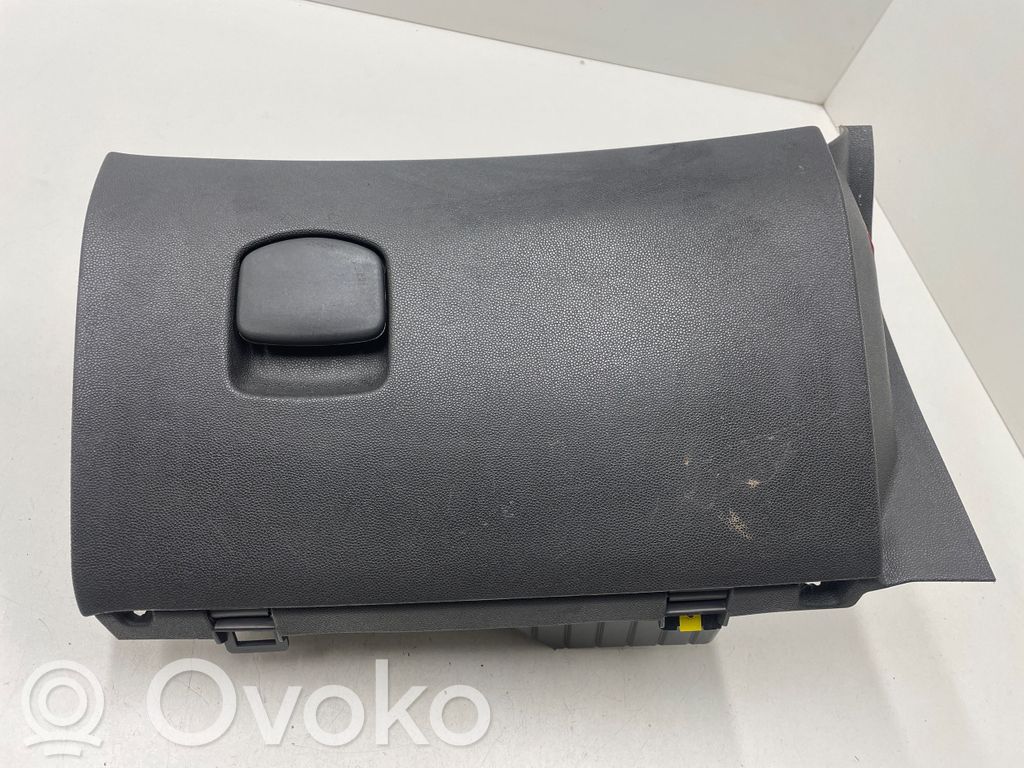 Opel Corsa D Glove box 