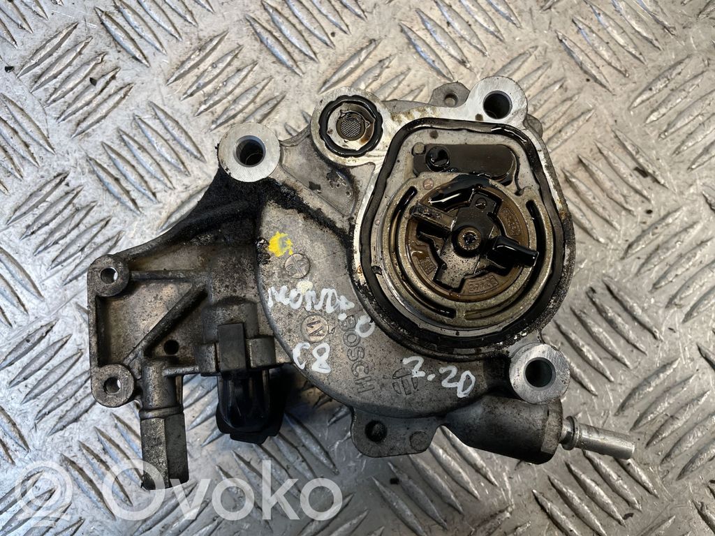 Ford Mondeo MK IV Vacuum pump 
