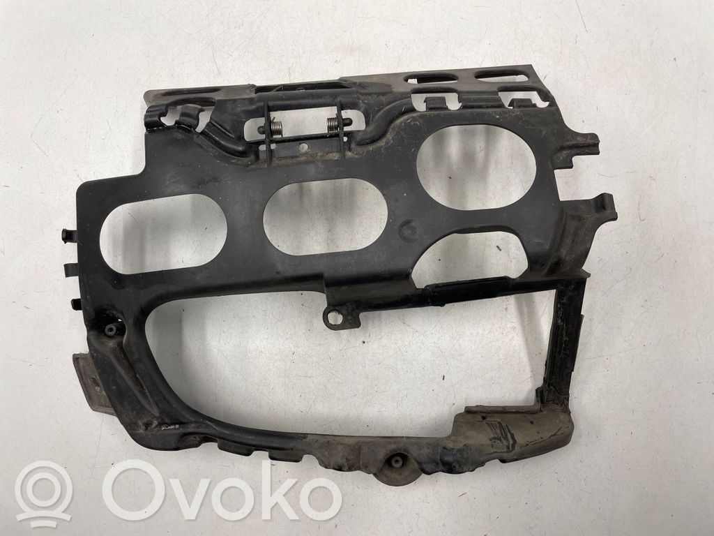 BMW 5 E60 E61 Priekinis laikiklis bamperio 