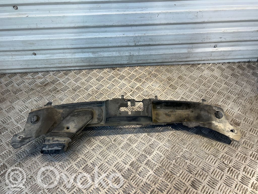 Volvo V50 Panel mocowania chłodnicy / góra 