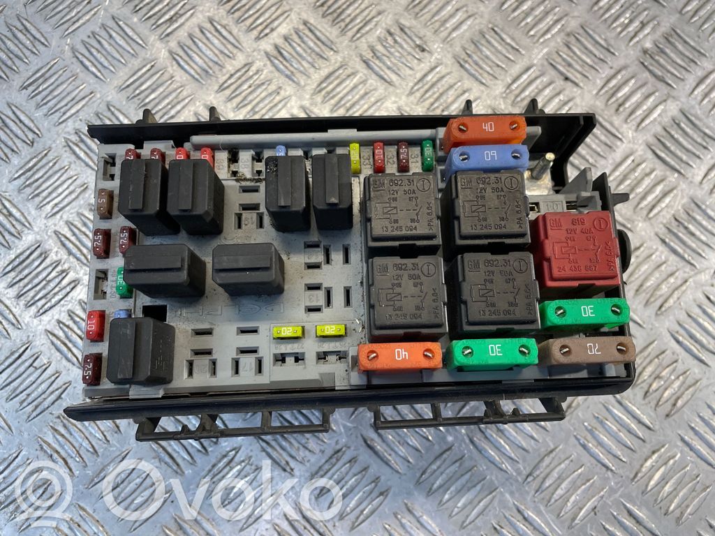 Opel Corsa D Fuse module 