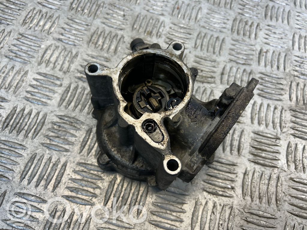 Skoda Superb B6 (3T) Bomba de vacío 