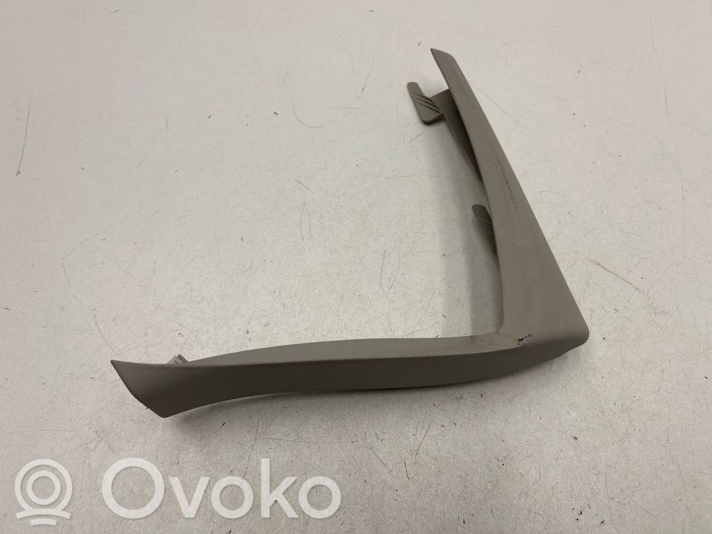 Chrysler Pacifica (A) pillar trim 