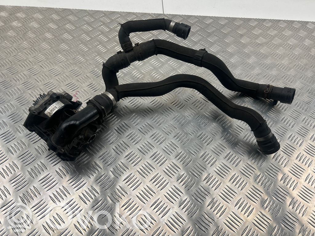 Audi A4 S4 B8 8K Pompe de circulation d'eau 