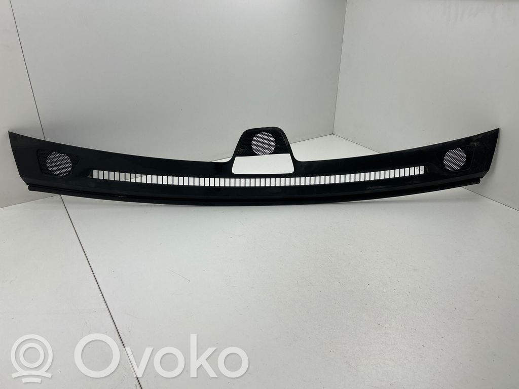 Chrysler Pacifica Lango oro grotelės 