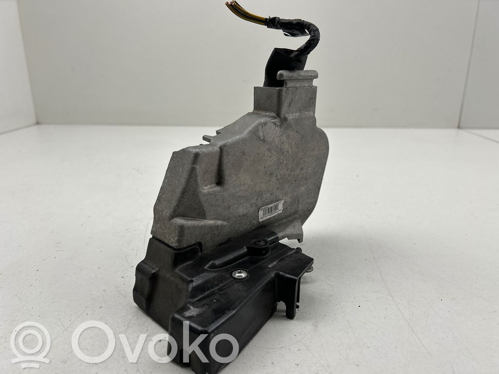 Volvo V50 Priekšpusē slēdzene 