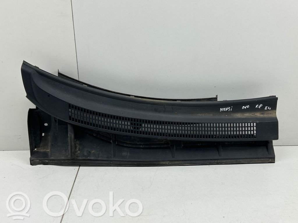 Toyota Avensis T270 Wiper trim 