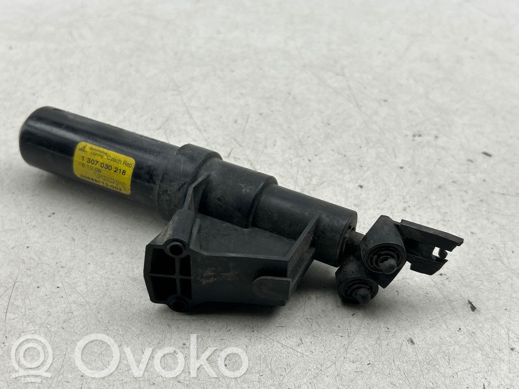 Volvo V50 Headlight washer spray nozzle 