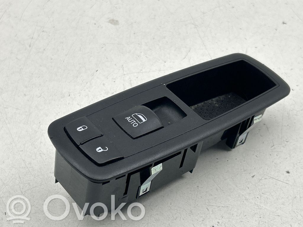 Electric window control switch   68268251AC,10123707