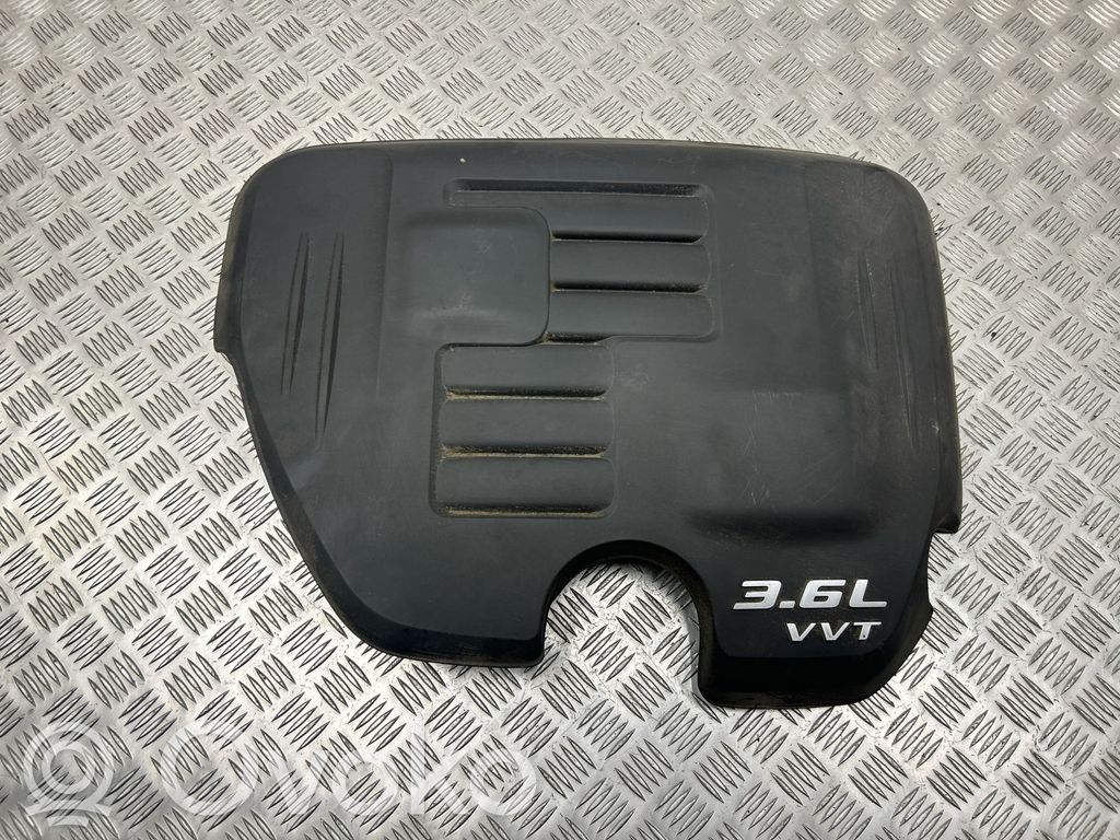 Dodge Charger Osłona górna silnika 