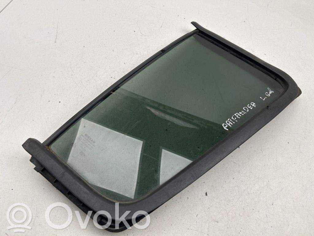 Nissan Pathfinder R51 Rear vent window glass 
