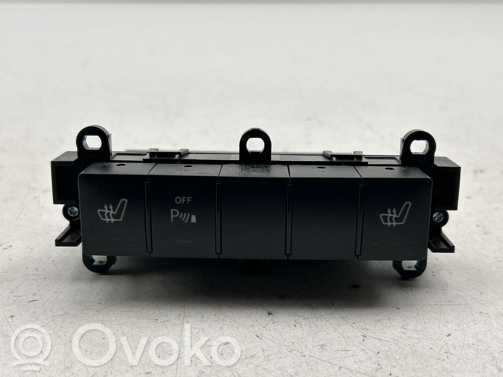 Mercedes-Benz B W245 Interruptor de calefacción del asiento 