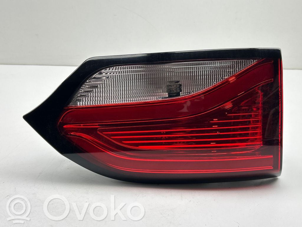 Chrysler Pacifica Tailgate rear/tail lights 