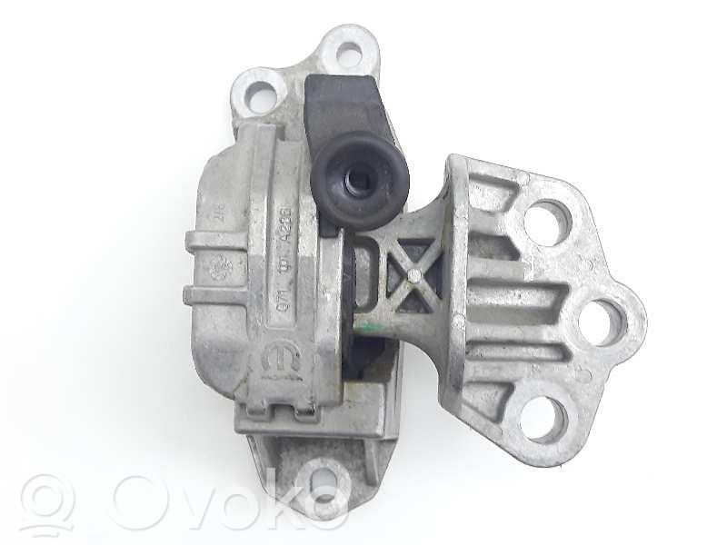 Fiat Tipo Engine mount bracket 