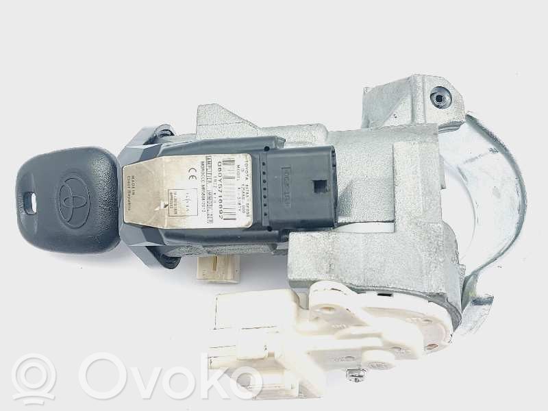 Toyota Verso Anti-theft wheel nuts and lock 