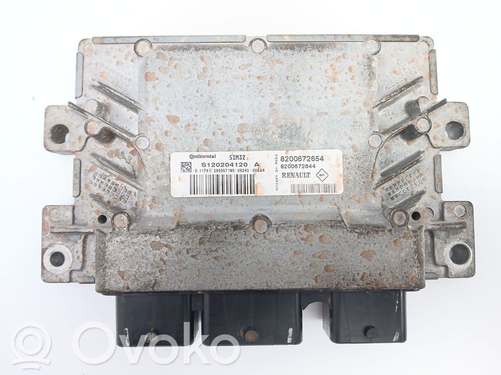 Dacia Sandero Engine control unit/module 