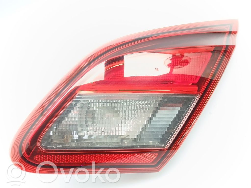 Opel Corsa E Aizmugurējais lukturis virsbūvē 