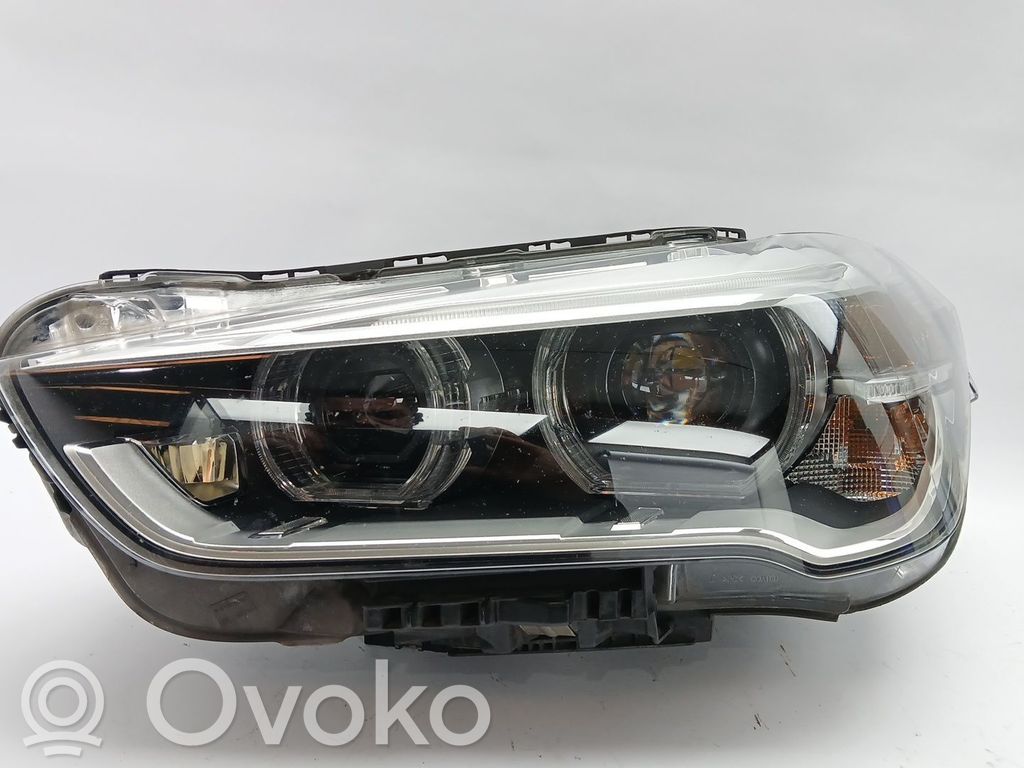 BMW X1 F48 F49 Lampa przednia 