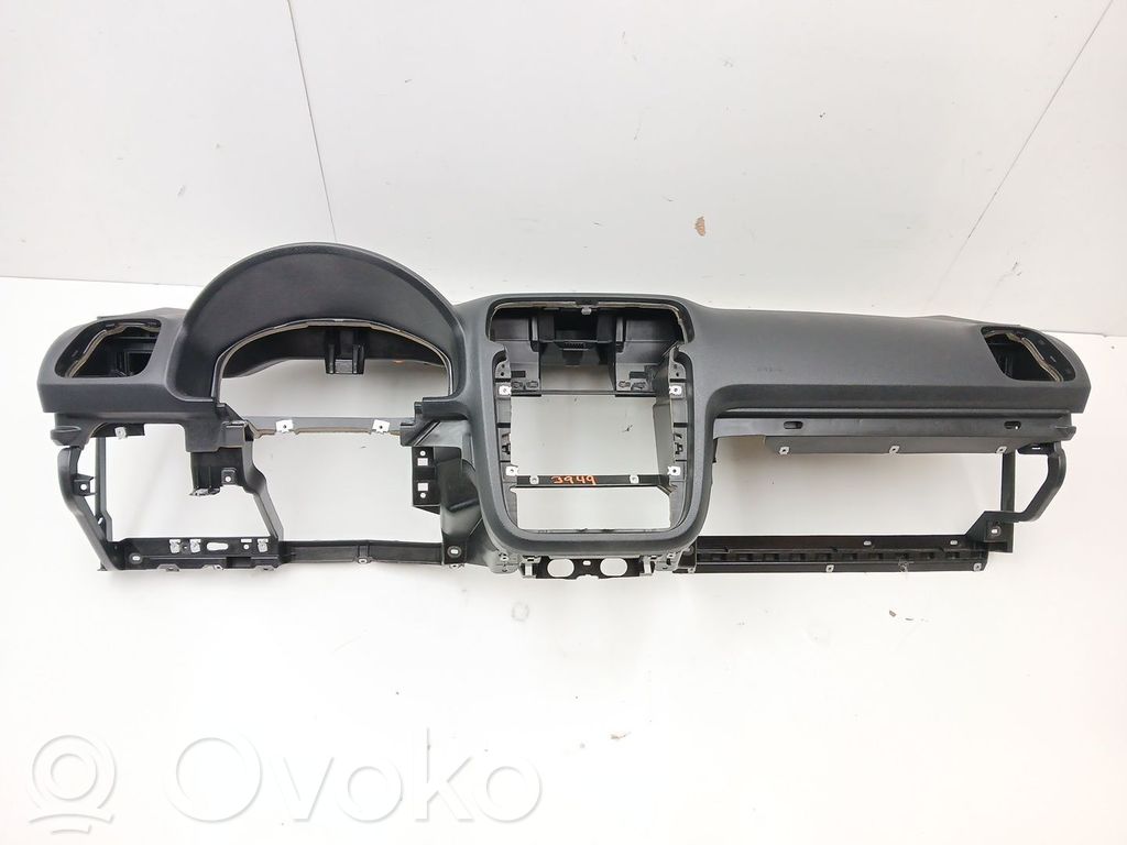 Panelė   1Q1858295E
