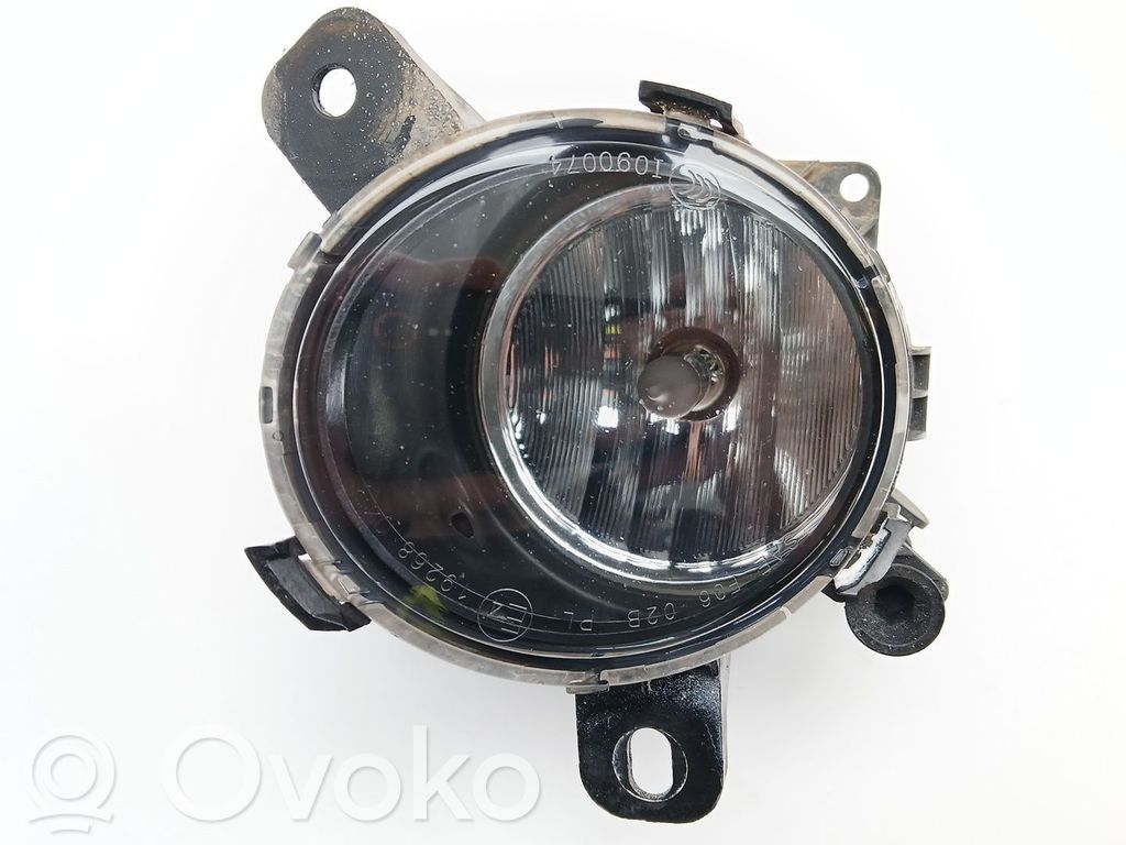 Opel Corsa E Miglas lukturis priekšā 