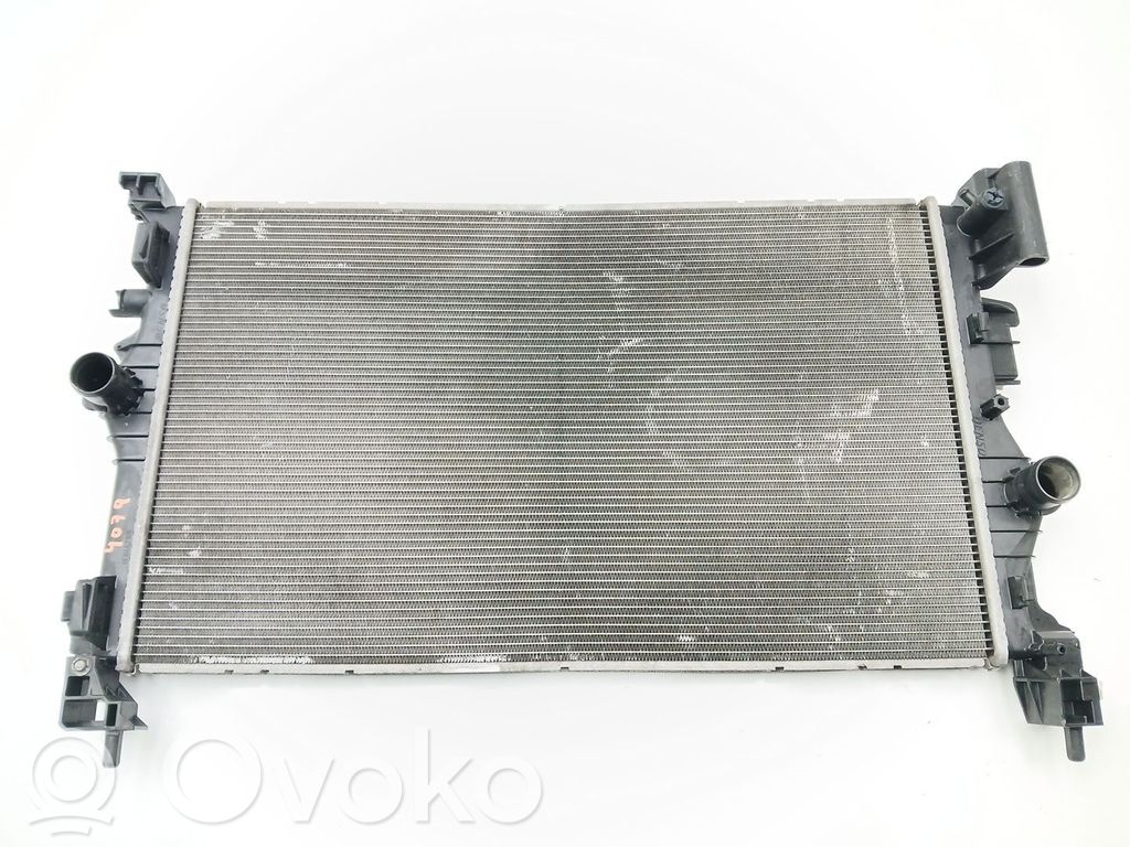 Opel Corsa E Aušinimo skysčio radiatorius 