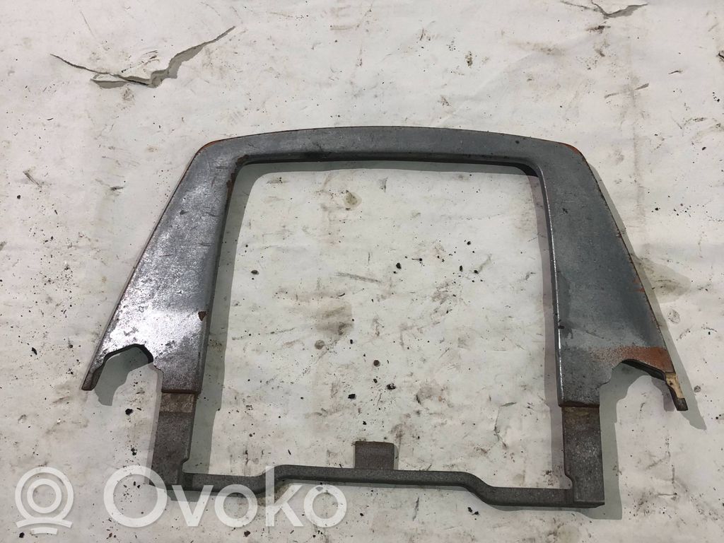 Element deski rozdzielczej / dół   4784807318F1